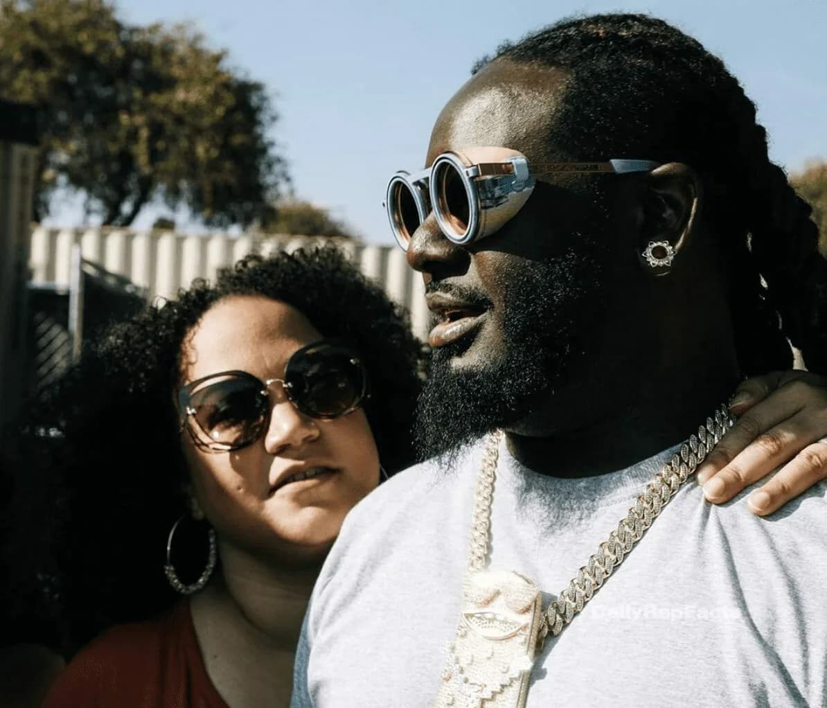 T-Pain has three kids named Lyriq (Lyric), Musiq (Music), and Kaydnz (Cadence)