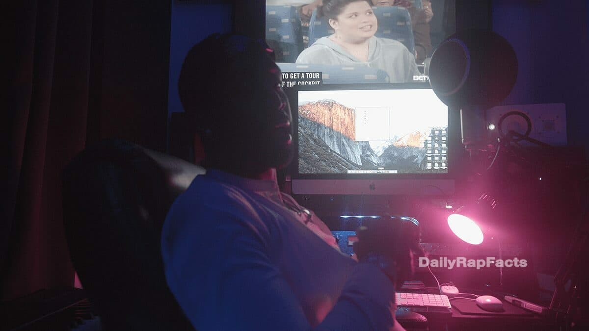 Studio Essentials – 10 Things Sy Ari Da Kid Needs In The Studio