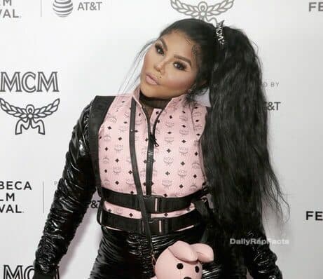 Lil Kim to be honored with “I Am Hip-Hop” award at the 2019 BET Hip-Hop Honors