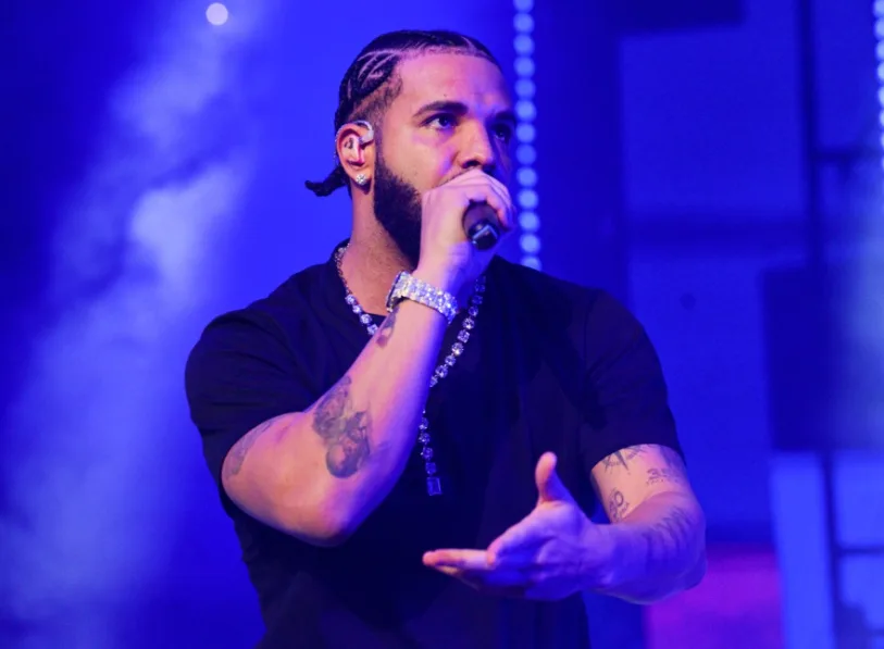 Drake Ignores Wack 100’s Warning, Seen with Top5 at Toronto Raptors Game